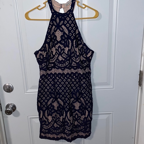 Dress - Picture 1 of 4